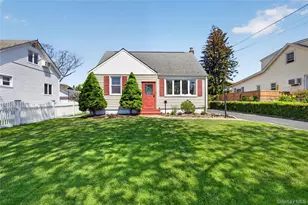27 Spruce St, Islip, NY 11751 - Photo 27