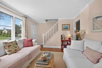 27 Spruce Street, Islip, NY 11751 - Photo 7