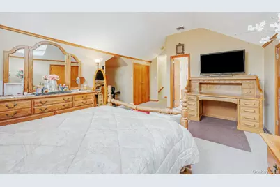167 Shaw Avenue, Valley Stream, NY 11580 - Photo 17