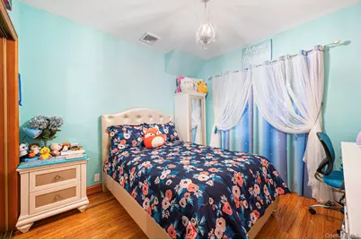 167 Shaw Avenue, Valley Stream, NY 11580 - Photo 23