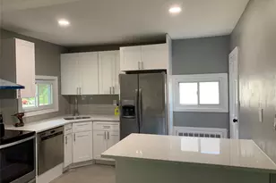 402 Leslie Ln, Uniondale, NY 11553 - Photo 3