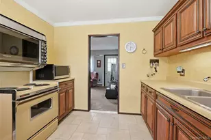 2708 Gull Ave, Medford, NY 11763 - Photo 11