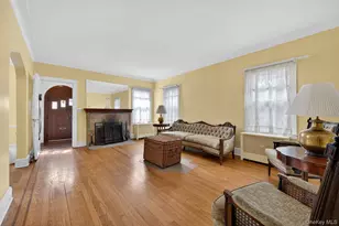 114 New Hyde Park Rd, Garden City, NY 11530 - Photo 5