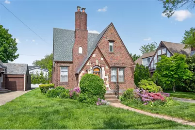 114 New Hyde Park Road, Garden City, NY 11530 - Photo 3