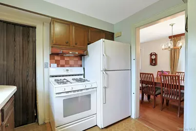 352 Fort Washington Avenue, Hawthorne, NY 10532 - Photo 13