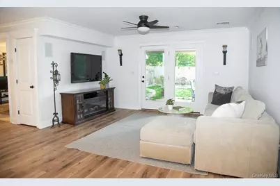 94 Bogert Avenue, Pearl River, NY 10965 - Photo 9