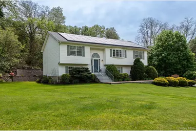 17 Verplanck Avenue, Hopewell Junction, NY 12533 - Photo 3