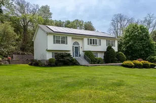 17 Verplanck Ave, Hopewell Junction, NY 12533 - Photo 3