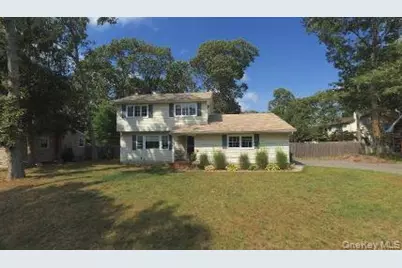 43 Vanderbilt Avenue, Saint James, NY 11780 - Photo 1
