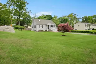 16 Will Rogers Ln, Nanuet, NY 10954 - Photo 3