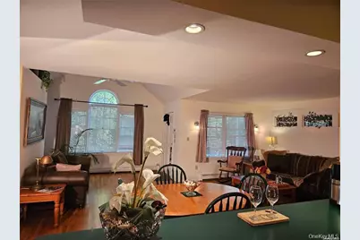 10 Phyllis Road, Mastic Beach, NY 11951 - Photo 7