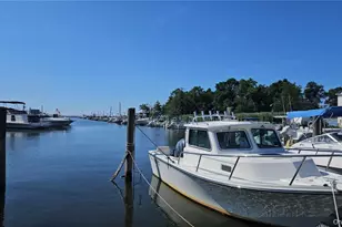10 Phyllis Rd, Mastic Beach, NY 11951 - Photo 21