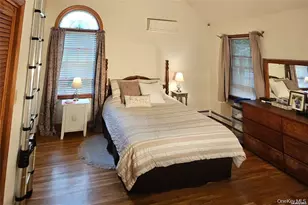 10 Phyllis Rd, Mastic Beach, NY 11951 - Photo 11