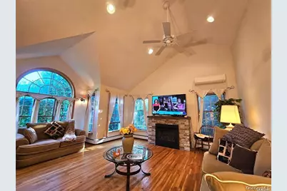 10 Phyllis Road, Mastic Beach, NY 11951 - Photo 3
