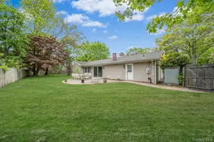 35 Pembrook Dr, Stony Brook, NY 11790 - Photo 27