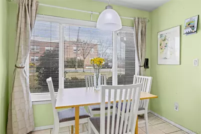 99 S Park Avenue #28, Rockville Centre, NY 11570 - Photo 5