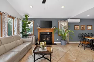 7 Greenbriar Ln, Hicksville, NY 11801 - Photo 15