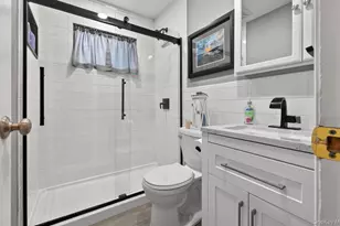 7 Greenbriar Ln, Hicksville, NY 11801 - Photo 19