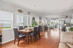 981 S 4th St, Lindenhurst, NY 11757 - Photo 13