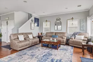981 S 4th St, Lindenhurst, NY 11757 - Photo 11