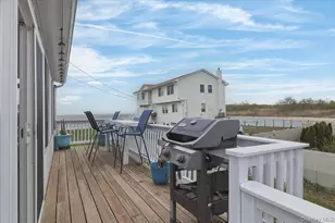 981 S 4th St, Lindenhurst, NY 11757 - Photo 19
