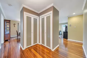 40 Twisting Dr, Lake Grove, NY 11755 - Photo 21