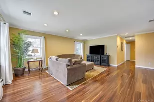 40 Twisting Dr, Lake Grove, NY 11755 - Photo 17