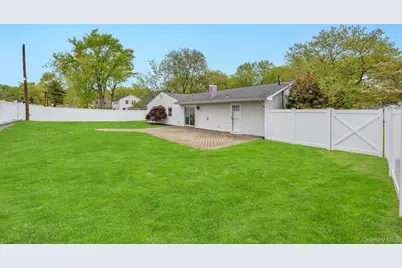 40 Twisting Drive, Lake Grove, NY 11755 - Photo 9