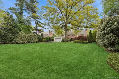 10 Westbury Road, Garden City, NY 11530 - Photo 27