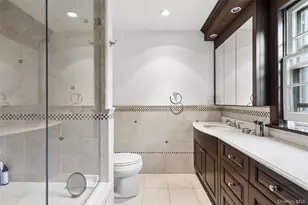 10 Westbury Rd, Garden City, NY 11530 - Photo 21