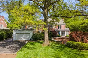 10 Westbury Rd, Garden City, NY 11530 - Photo 25
