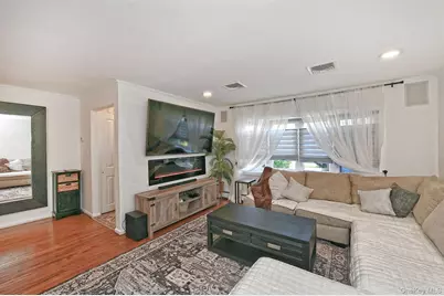 3697 Regent Lane, Wantagh, NY 11793 - Photo 11