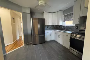 375 Cochran Pl, Valley Stream, NY 11581 - Photo 5