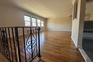 375 Cochran Pl, Valley Stream, NY 11581 - Photo 3