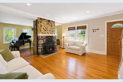 2915 Hyatt Street, Yorktown Heights, NY 10598 - Photo 7
