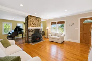 2915 Hyatt St, Yorktown Heights, NY 10598 - Photo 7