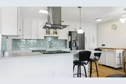 200 High Point Drive #214, Hartsdale, NY 10530 - Photo 9
