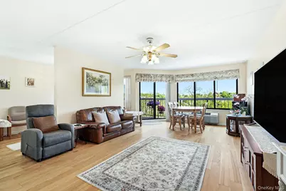 200 High Point Drive #214, Hartsdale, NY 10530 - Photo 5