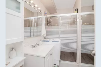 1874 Pelham Parkway S #2P, Bronx, NY 10461 - Photo 23