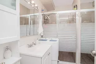 1874 Pelham Pkwy S, Bronx, NY 10461 - Photo 23