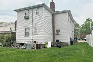 16-49 200th St, Bayside, NY 11360 - Photo 23