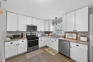 136 Snow Bunting Ct, Montgomery, NY 12549 - Photo 3