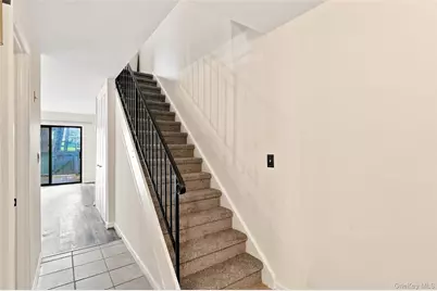 1905 Magnolia Walk, Poughkeepsie, NY 12603 - Photo 19