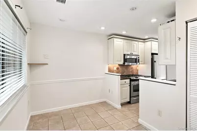 1905 Magnolia Walk, Poughkeepsie, NY 12603 - Photo 9