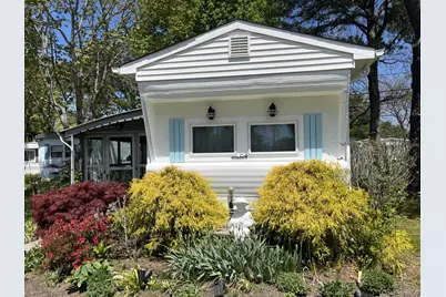 525 Riverleigh Avenue #C-8, Riverhead, NY 11901 - Photo 11