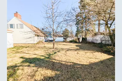 806 Oliver Avenue, Westbury, NY 11590 - Photo 3