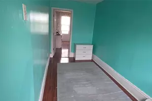 60-74 54th Pl, Maspeth, NY 11378 - Photo 21
