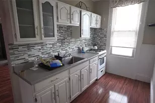 60-74 54th Pl, Maspeth, NY 11378 - Photo 23