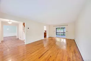 30 Fort Hill Rd, Huntington, NY 11743 - Photo 11