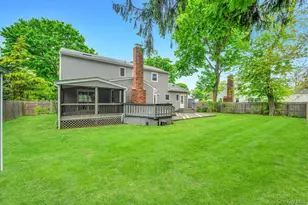 30 Fort Hill Rd, Huntington, NY 11743 - Photo 3